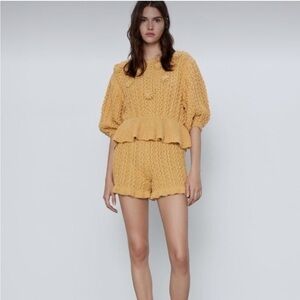 Two piece  ZARA Honey Yellow Floral Raised Textured Sweater Size small